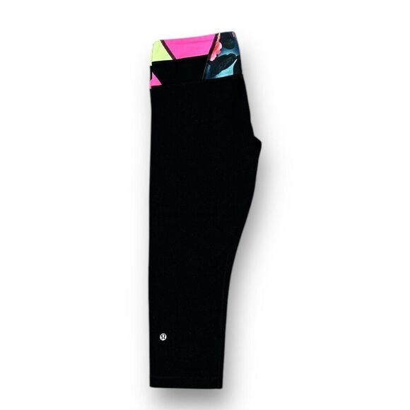 Lululemon 6 Black Wunder Under Crop Leggings Secret Garden Floral Waistband Yoga - Picture 6 of 9